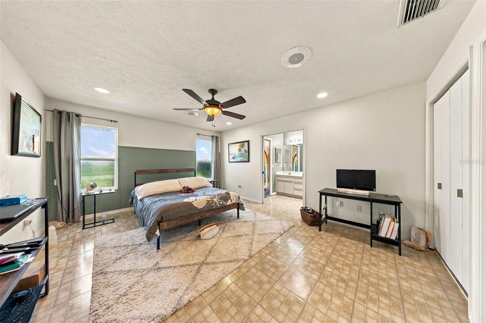 Single Family Residence at 11268 SE 175TH LN, SUMMERFIELD, photo 13 of 36