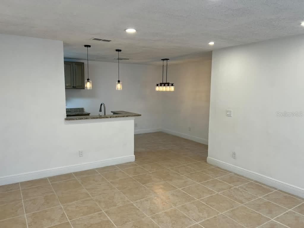 2101 CASCADES BLVD #106