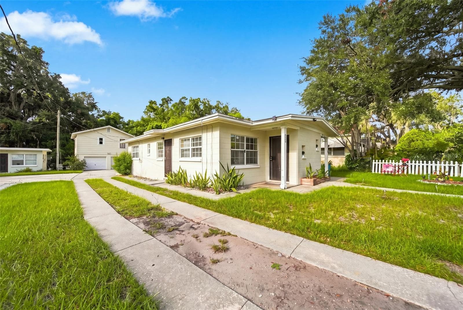 Quadruplex at 804 W CONCORD ST, ORLANDO, photo 6 of 12