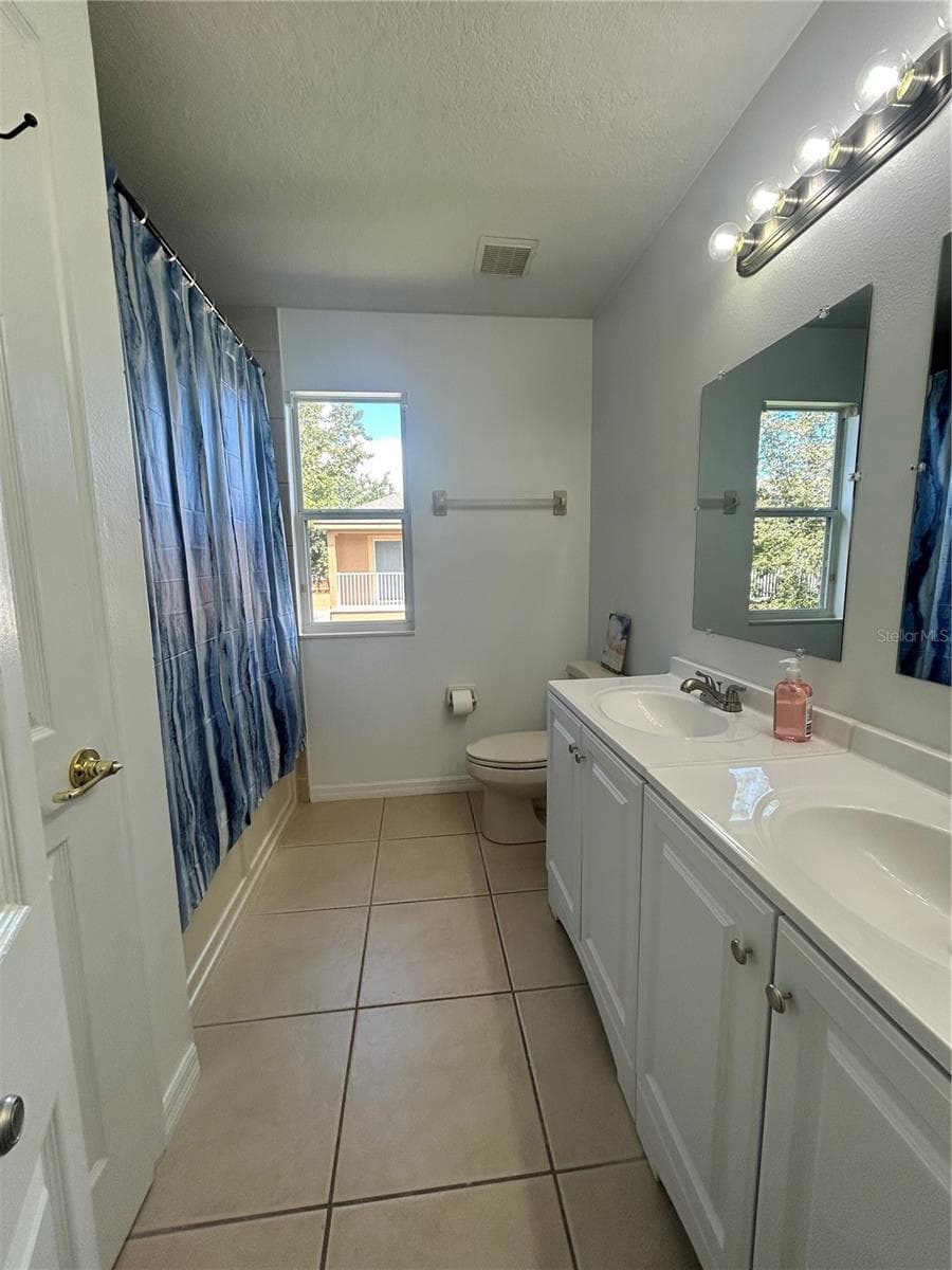 Master Bathroom - 2051 RETREAT VIEW CIR, SANFORD