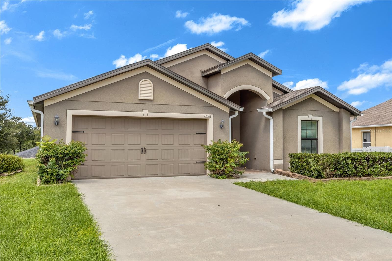 Single Family Residence at 1528 E FALMOUTH AVE, DELTONA, photo 2 of 35