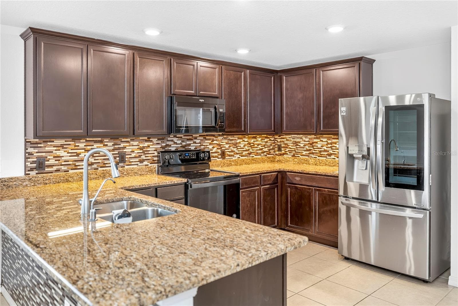 Single Family Residence at 1528 E FALMOUTH AVE, DELTONA, photo 4 of 35
