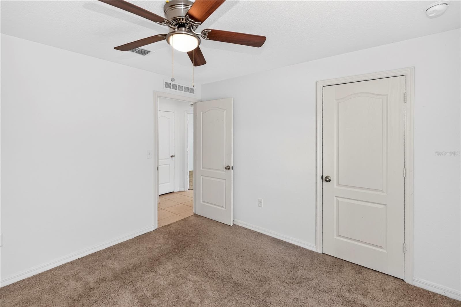 Single Family Residence at 1528 E FALMOUTH AVE, DELTONA, photo 18 of 35