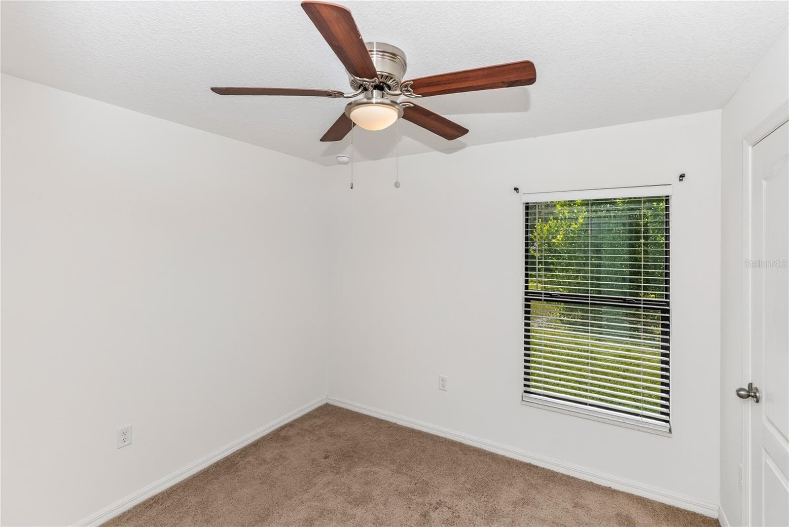 Single Family Residence at 1528 E FALMOUTH AVE, DELTONA, photo 20 of 35