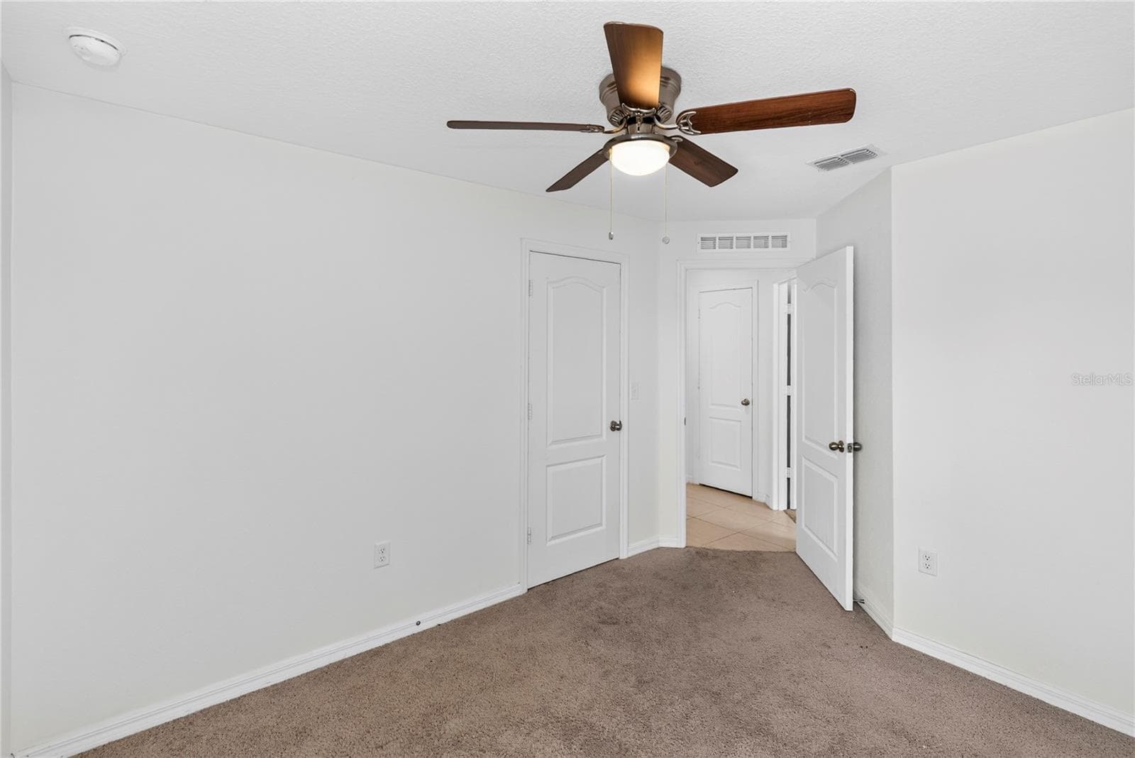 Single Family Residence at 1528 E FALMOUTH AVE, DELTONA, photo 23 of 35