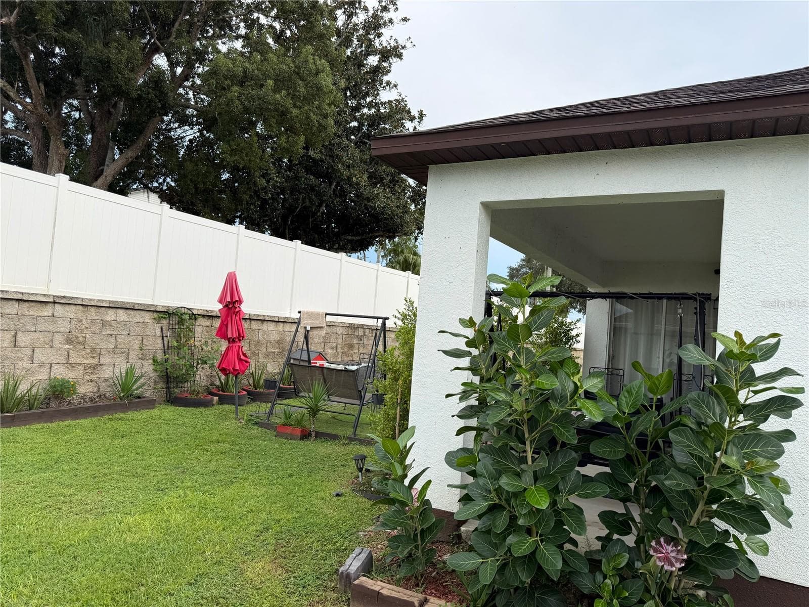 Single Family Residence at 7628 WEEHAWKEN DR, ZEPHYRHILLS, photo 37 of 41