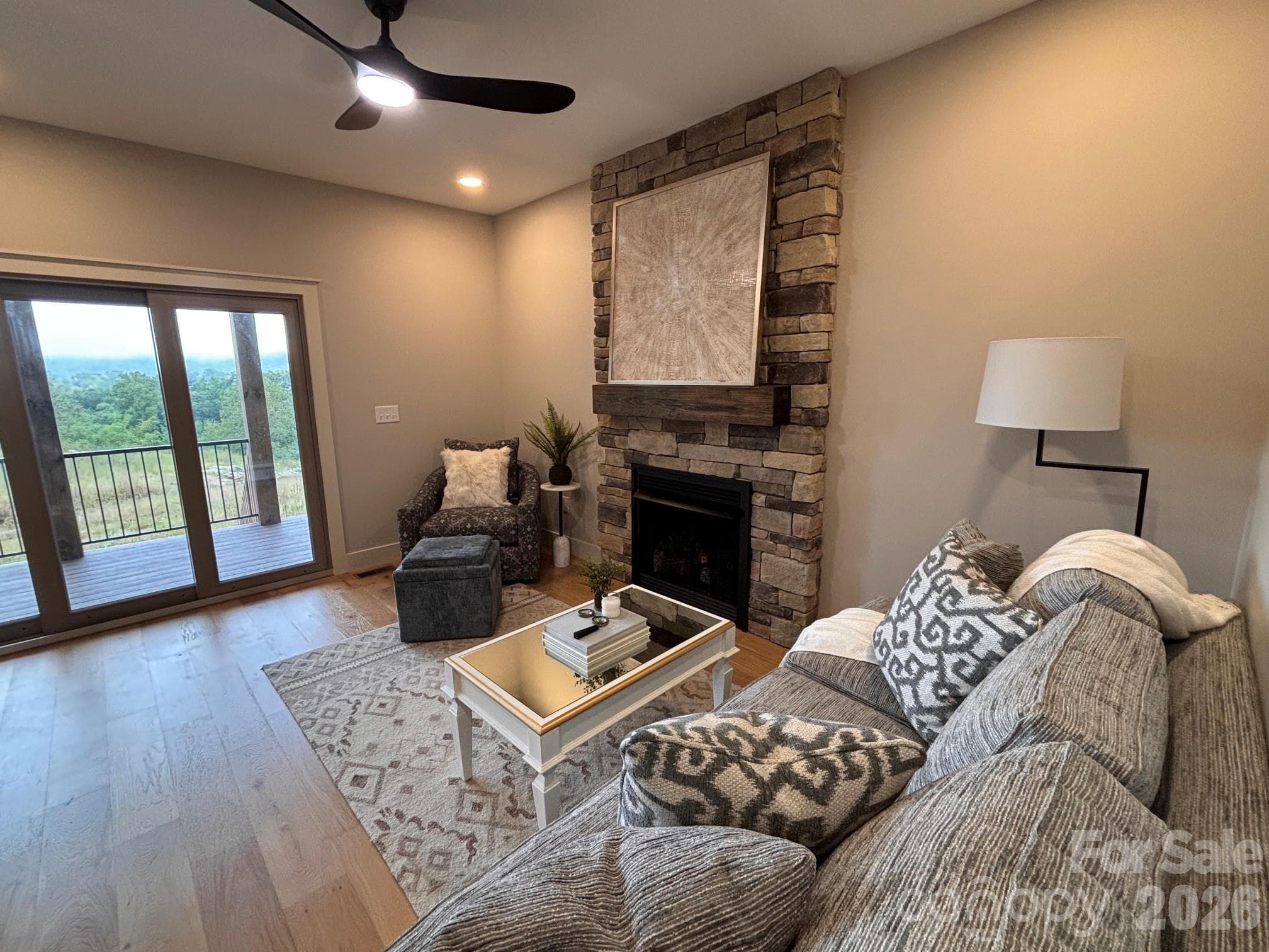 Single Family Residence at 128 Chepstow Place, Black Mountain, photo 5 of 33