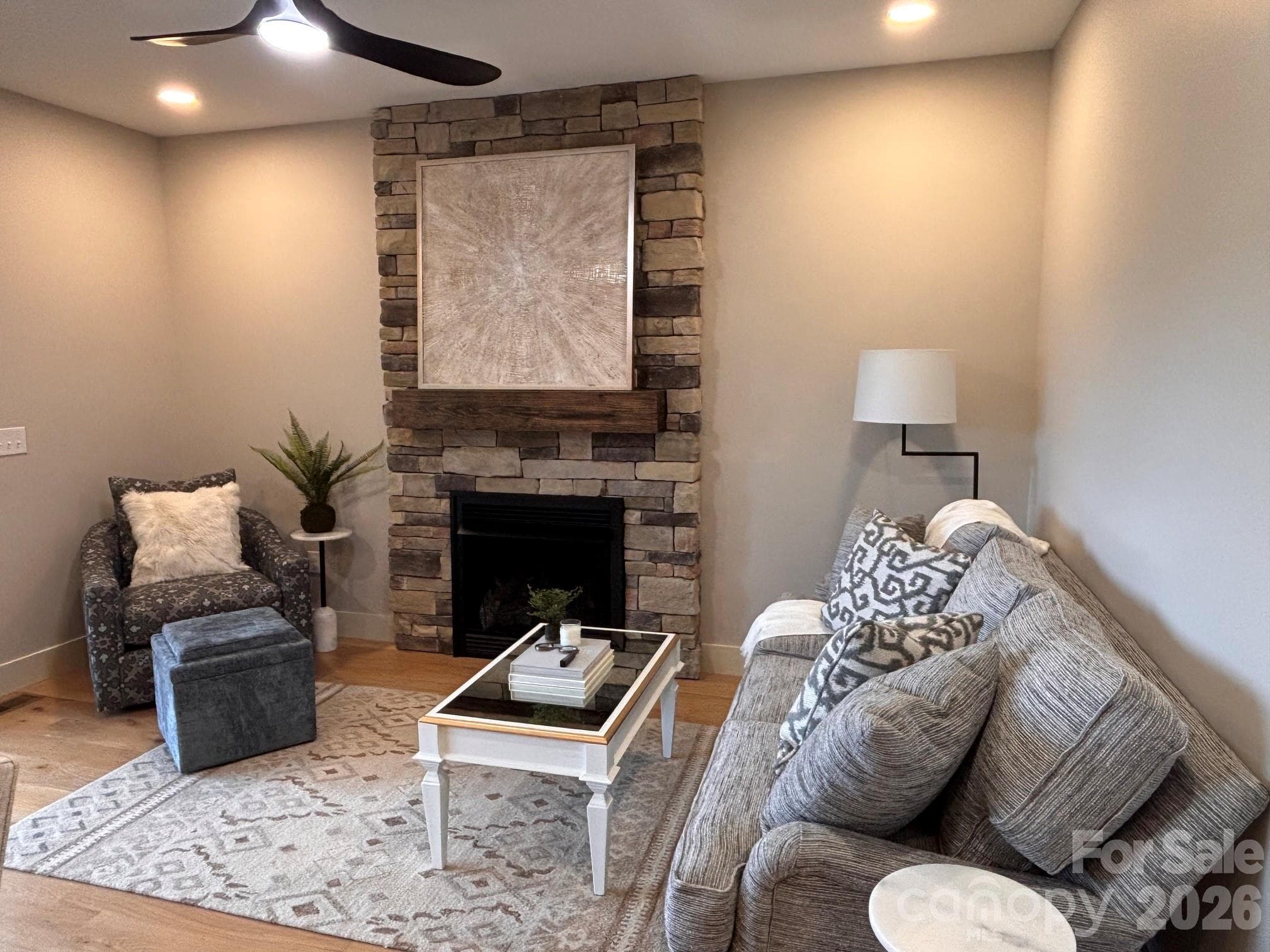 Single Family Residence at 128 Chepstow Place, Black Mountain, photo 7 of 33