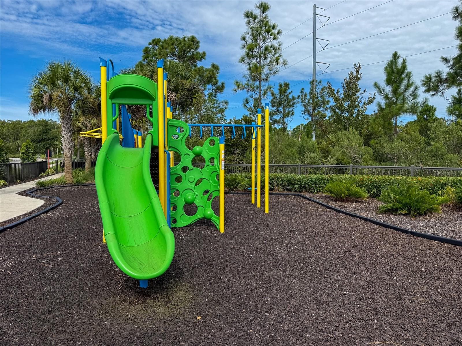COMMUNITY PLAYGROUND - 14150 ALAFAYA OAK BND, ORLANDO