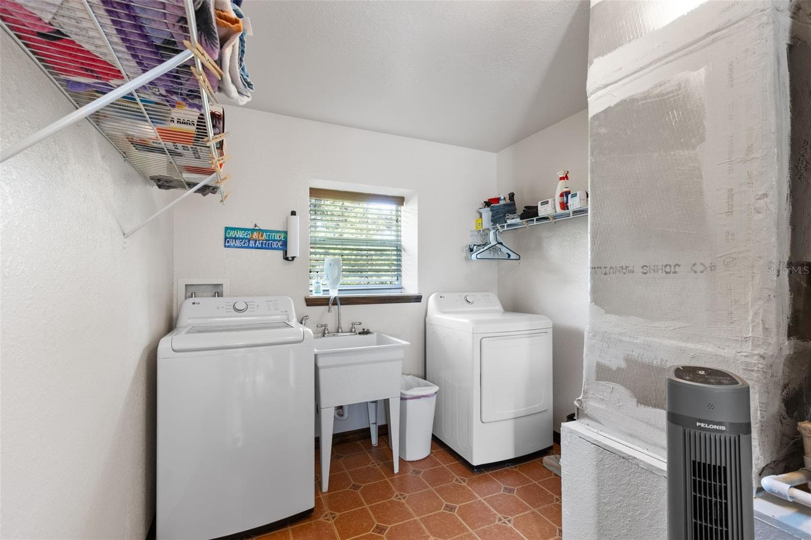 Single Family Residence at 303 NE 290TH AVE, OLD TOWN, photo 13 of 74