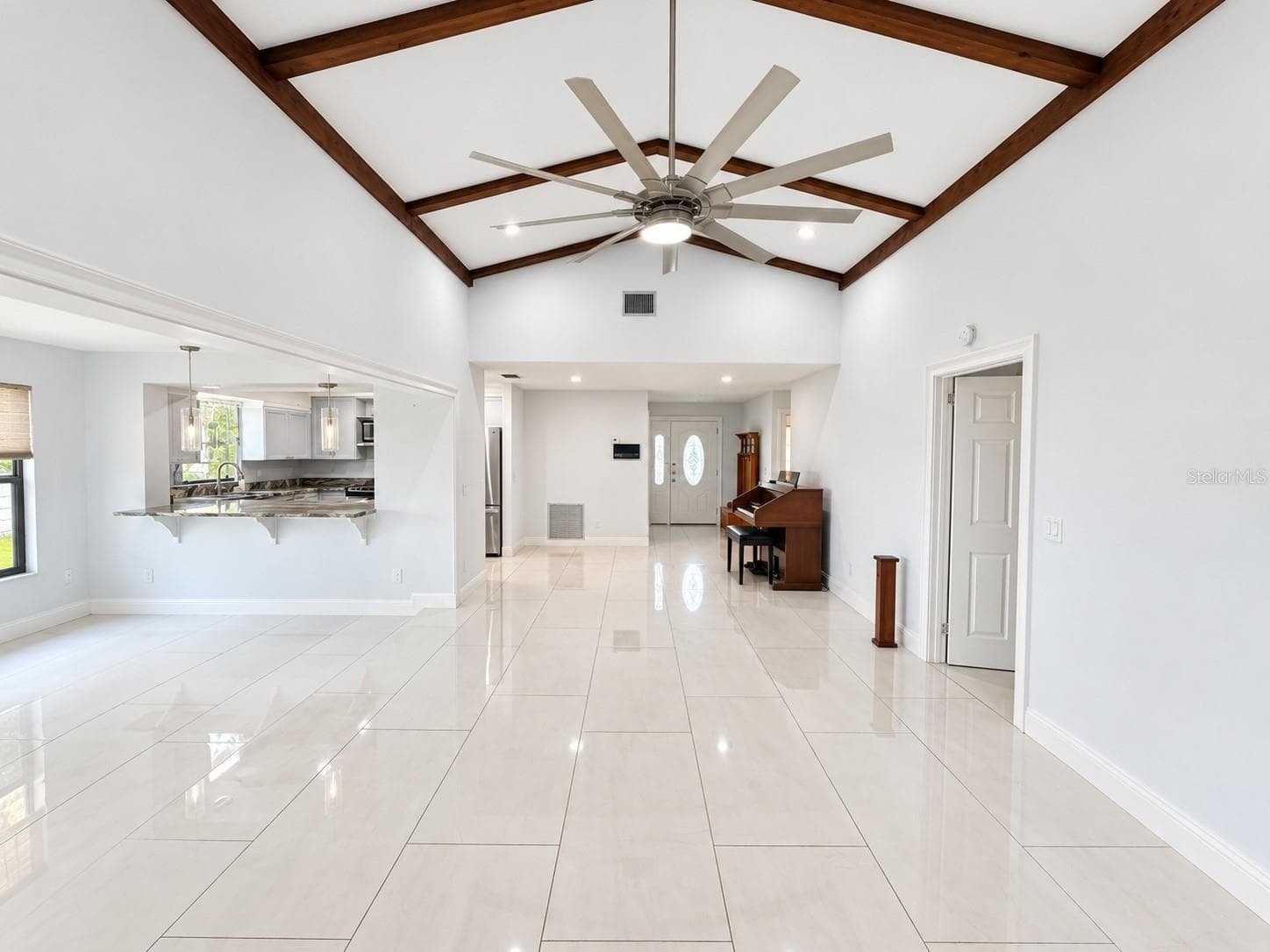 Single Family Residence at 3412 PINEBROOK CT, ORLANDO, photo 7 of 33