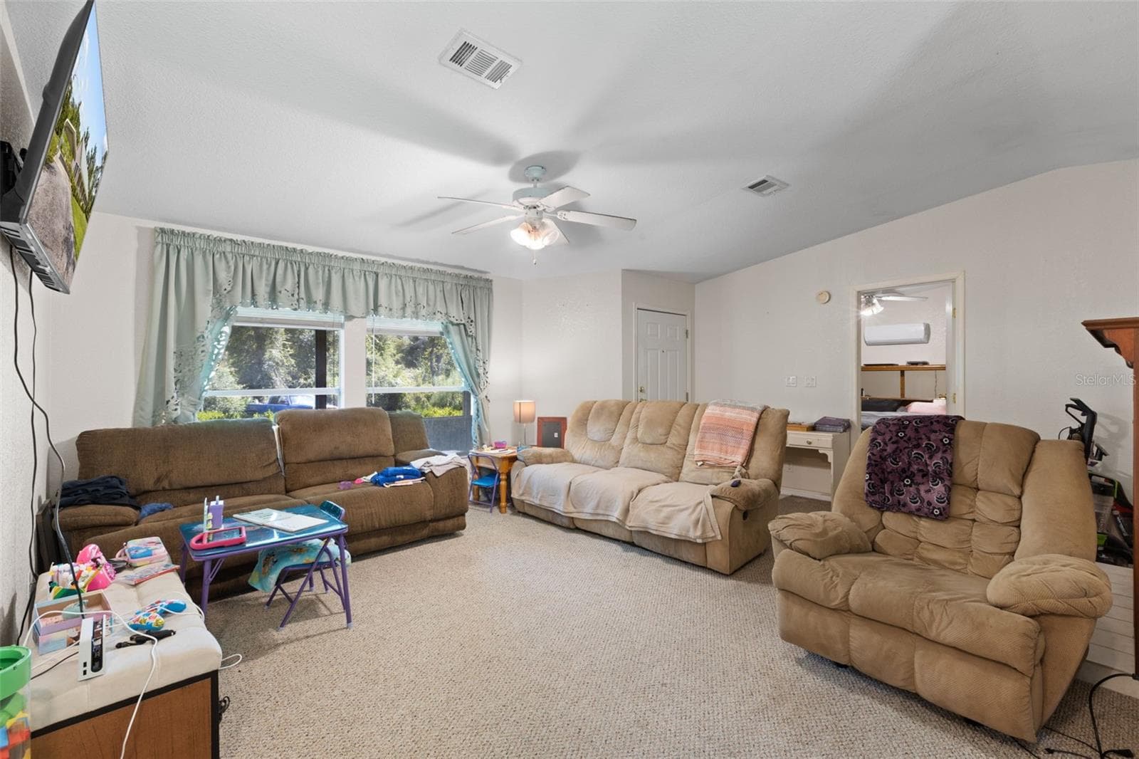 Manufactured Home at 305 NE 290TH AVE, OLD TOWN, photo 5 of 76