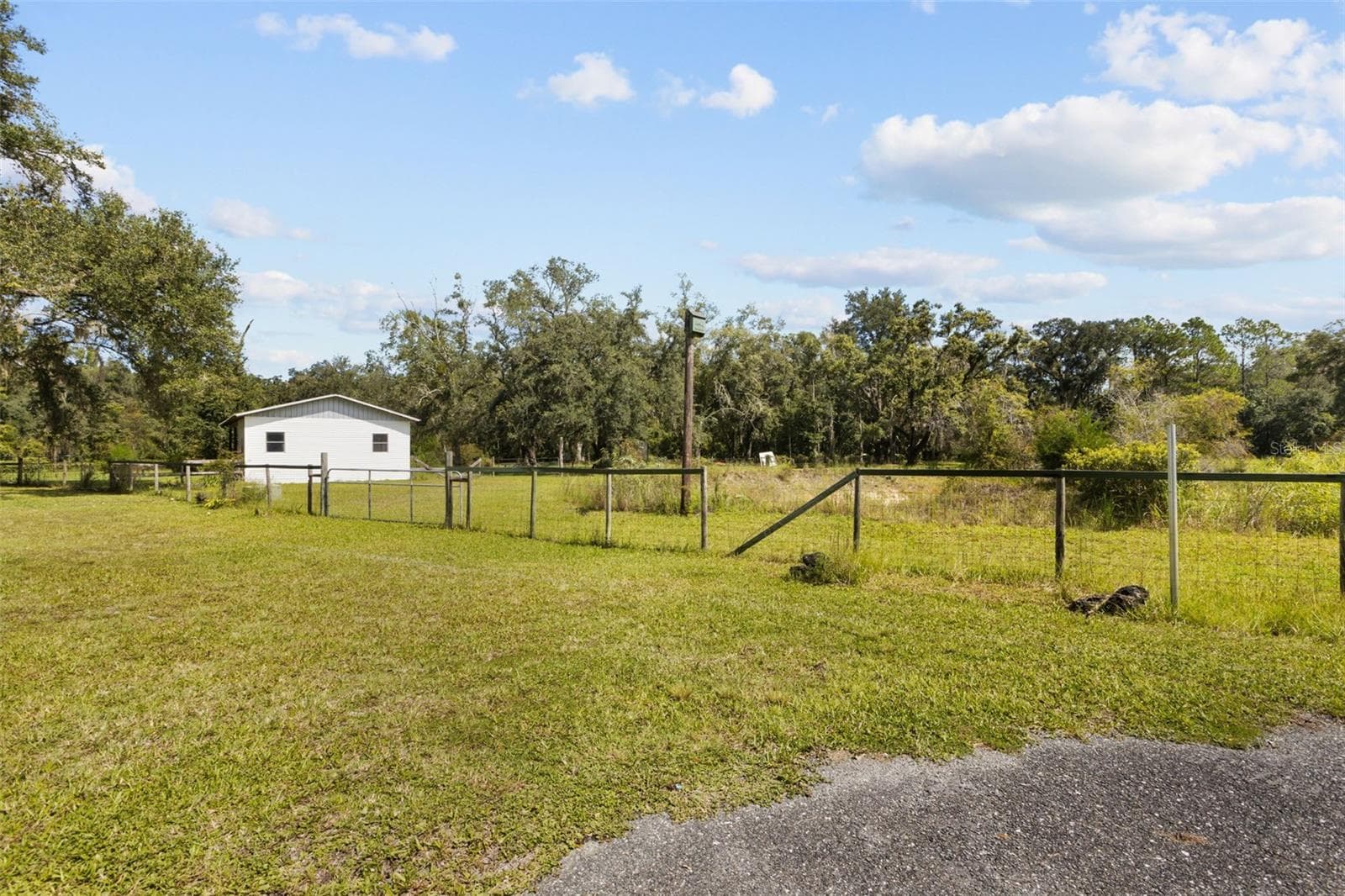 Manufactured Home at 305 NE 290TH AVE, OLD TOWN, photo 51 of 76