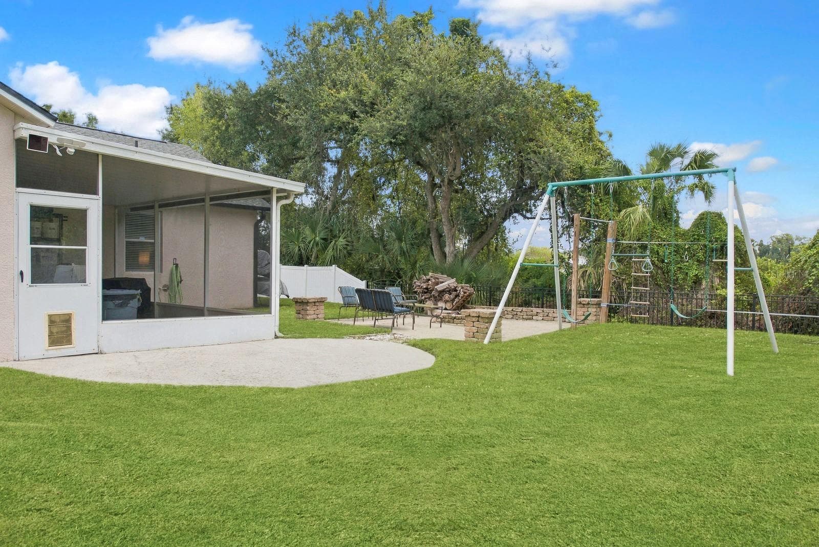 Single Family Residence at 6728 THACKSTON DR, RIVERVIEW, photo 36 of 54