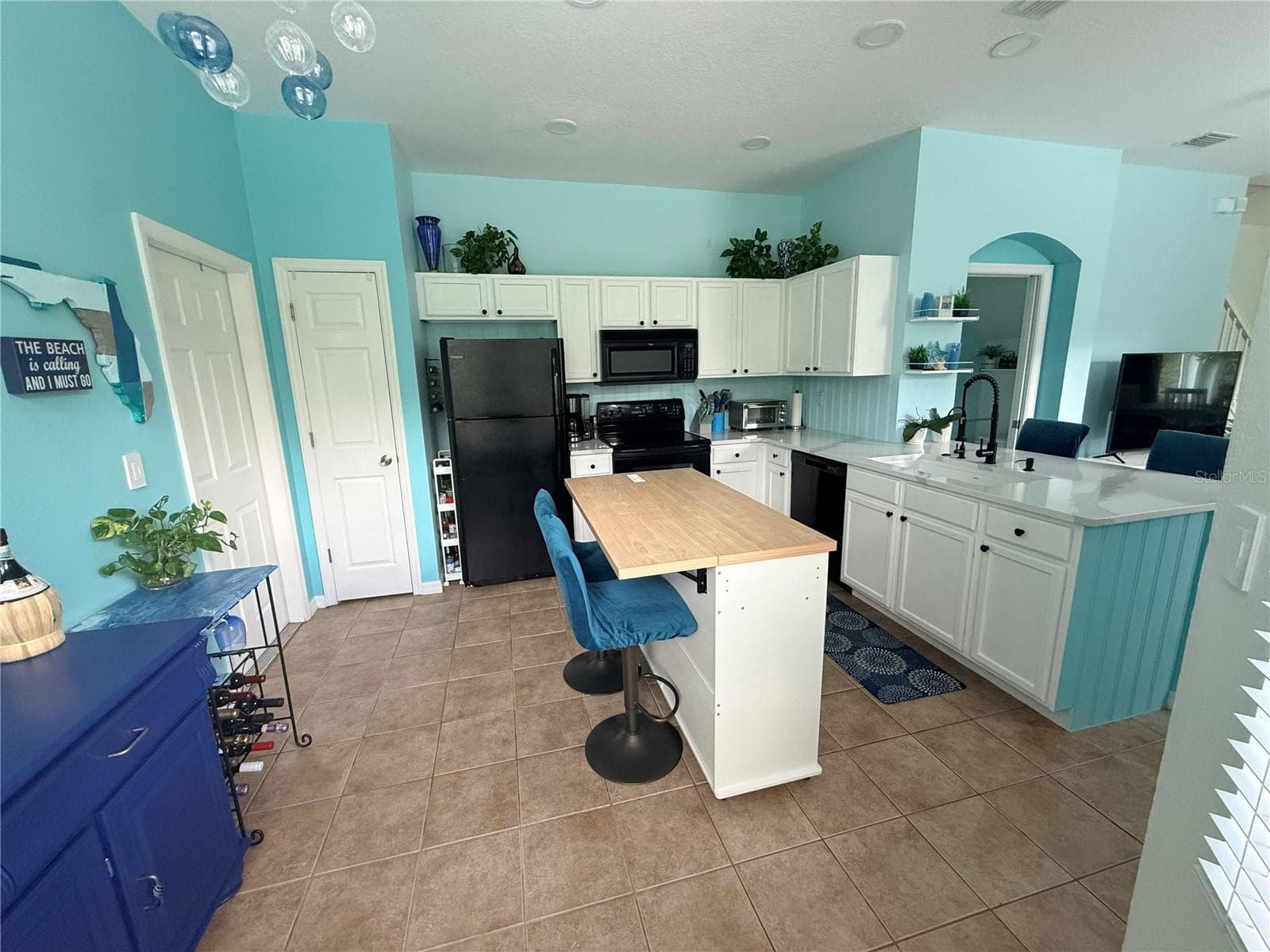 Townhouse at 6237 DUCK KEY CT, TAMPA, photo 3 of 25