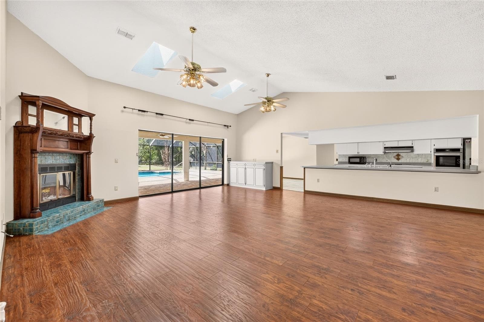 Single Family Residence at 6520 W CANDIER CT, DUNNELLON, photo 7 of 74