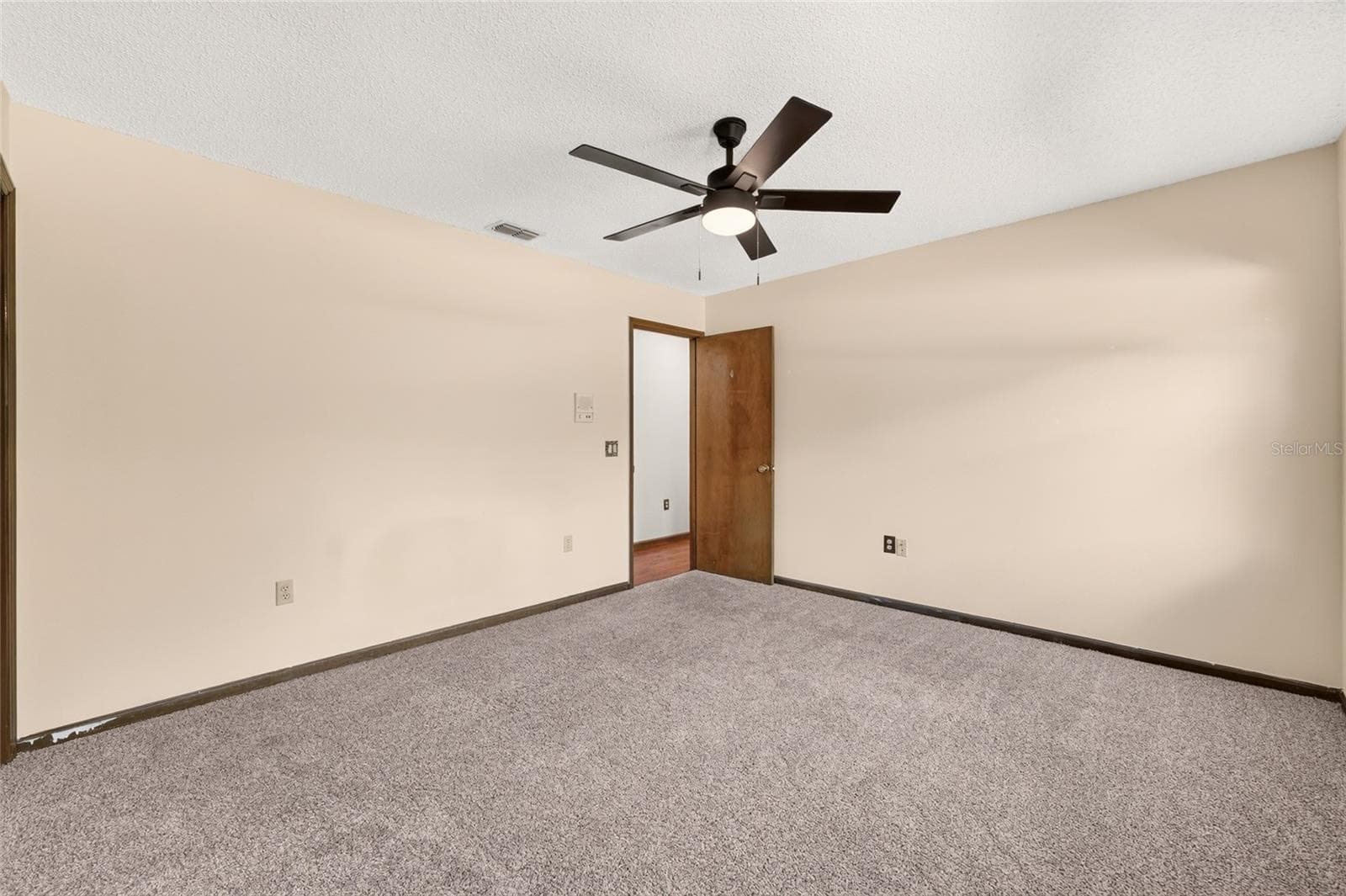 Single Family Residence at 6520 W CANDIER CT, DUNNELLON, photo 39 of 74