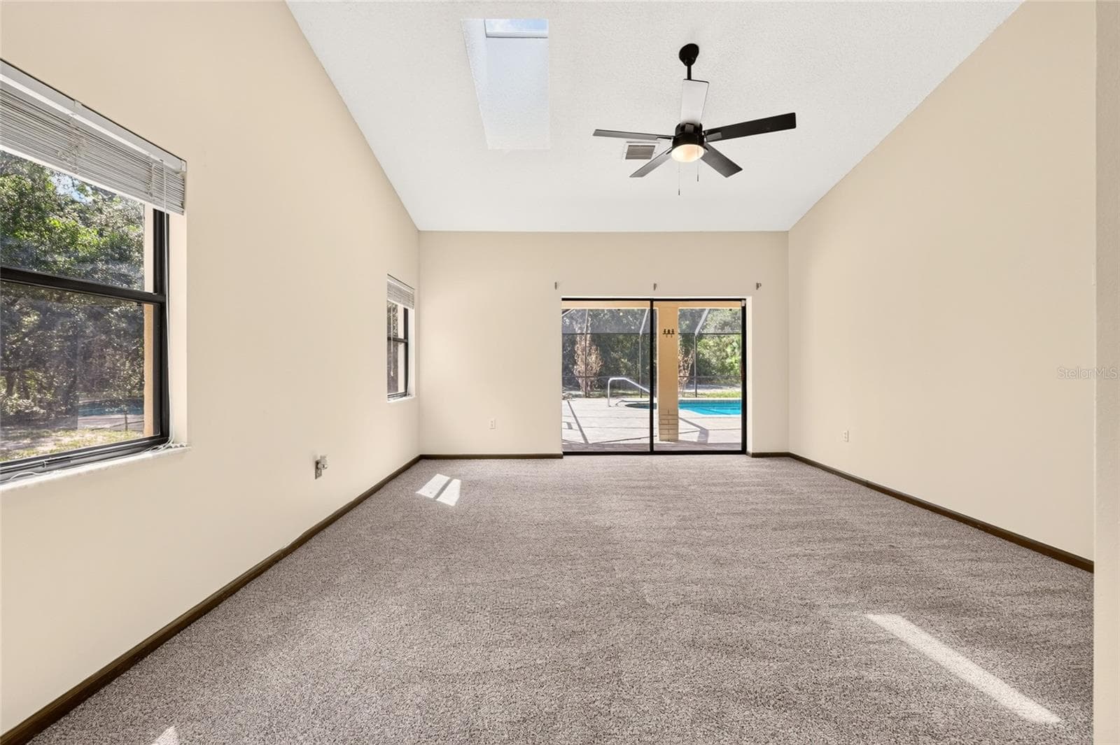 Single Family Residence at 6520 W CANDIER CT, DUNNELLON, photo 48 of 74
