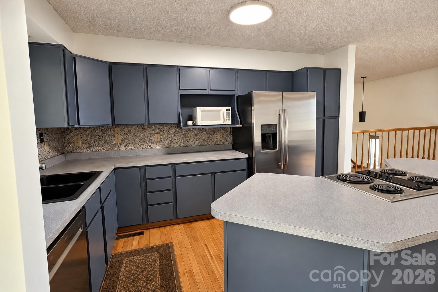 Single Family Residence at 8 Shadywood Circle, Asheville, photo 4 of 21
