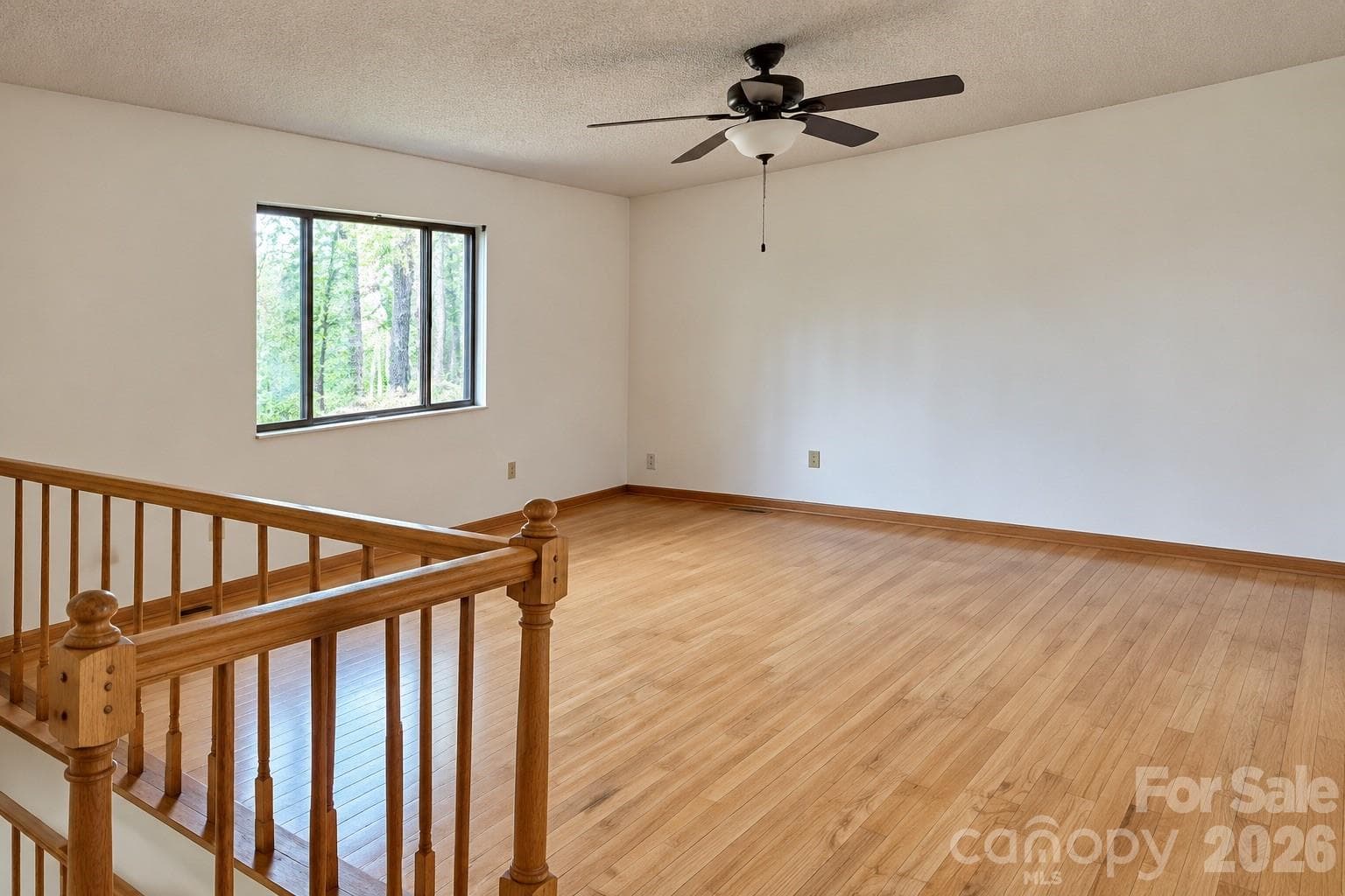 Single Family Residence at 8 Shadywood Circle, Asheville, photo 7 of 21