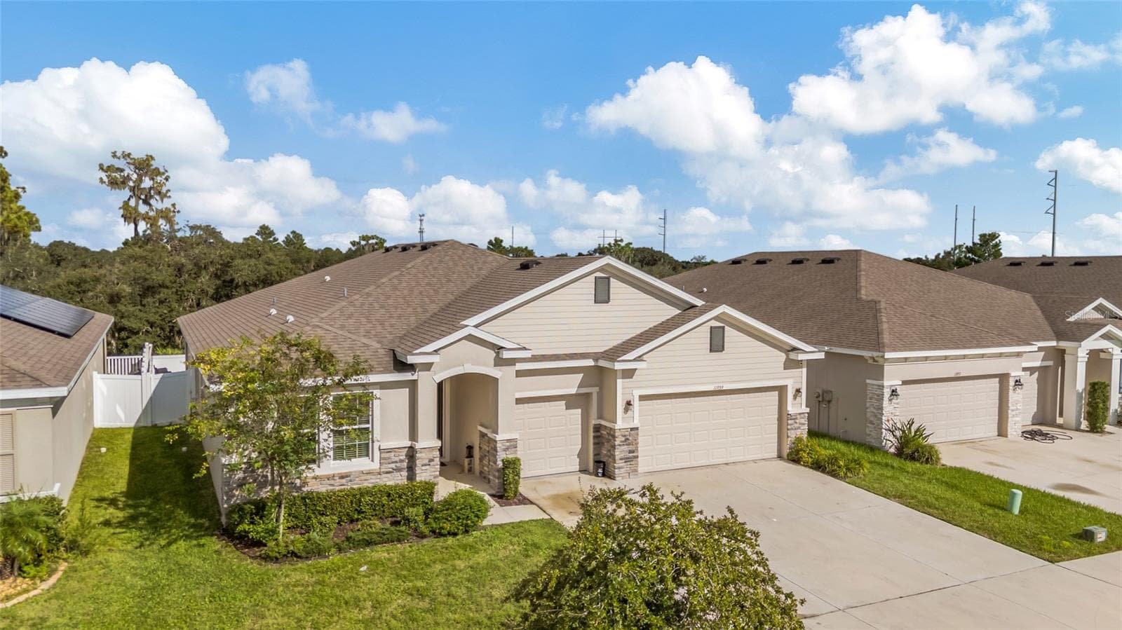 Single Family Residence at 11939 BRIGHTON KNOLL LOOP, RIVERVIEW, photo 2 of 36