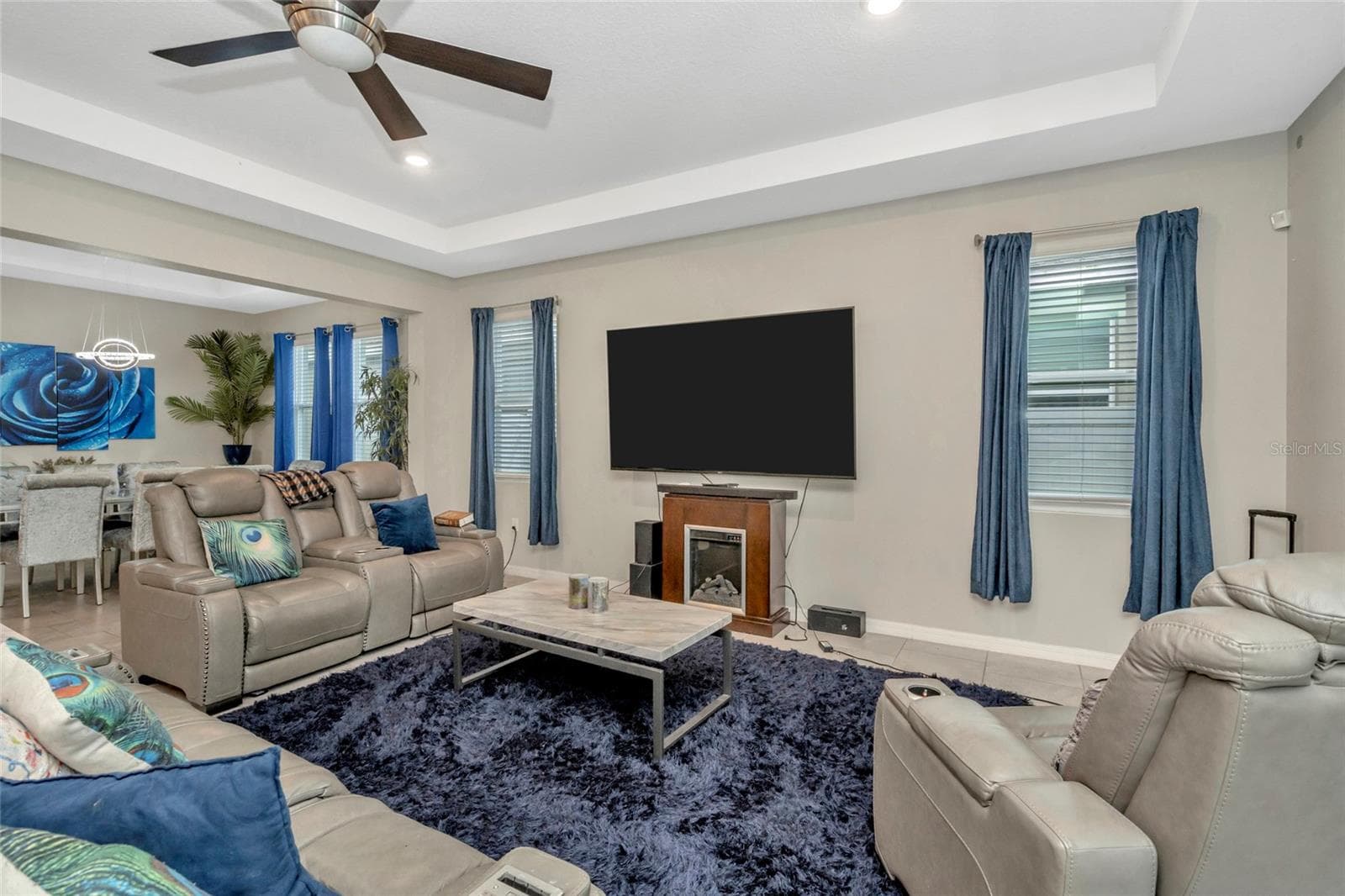 great room aka family room - 11939 BRIGHTON KNOLL LOOP, RIVERVIEW