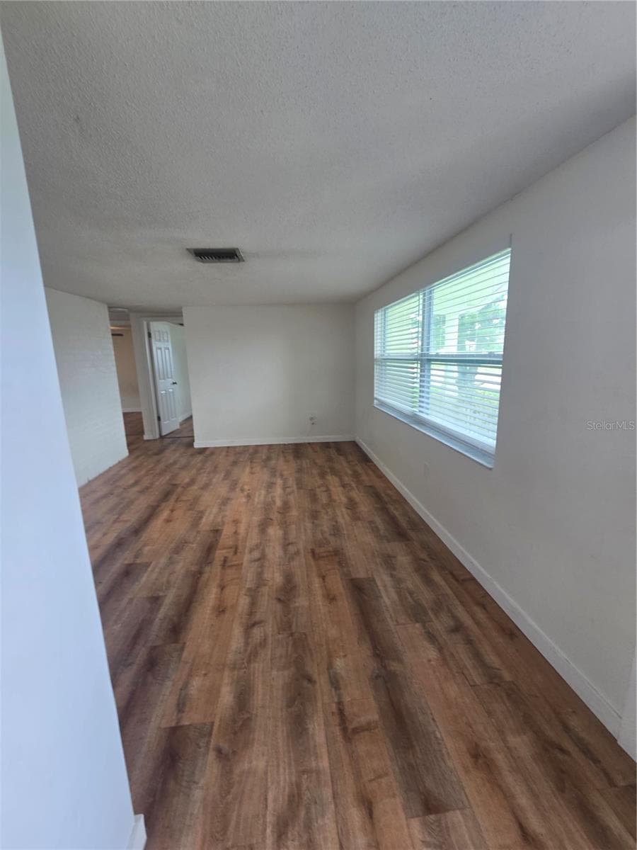 Single Family Residence at 2055 NORFOLK DR, HOLIDAY, photo 13 of 25