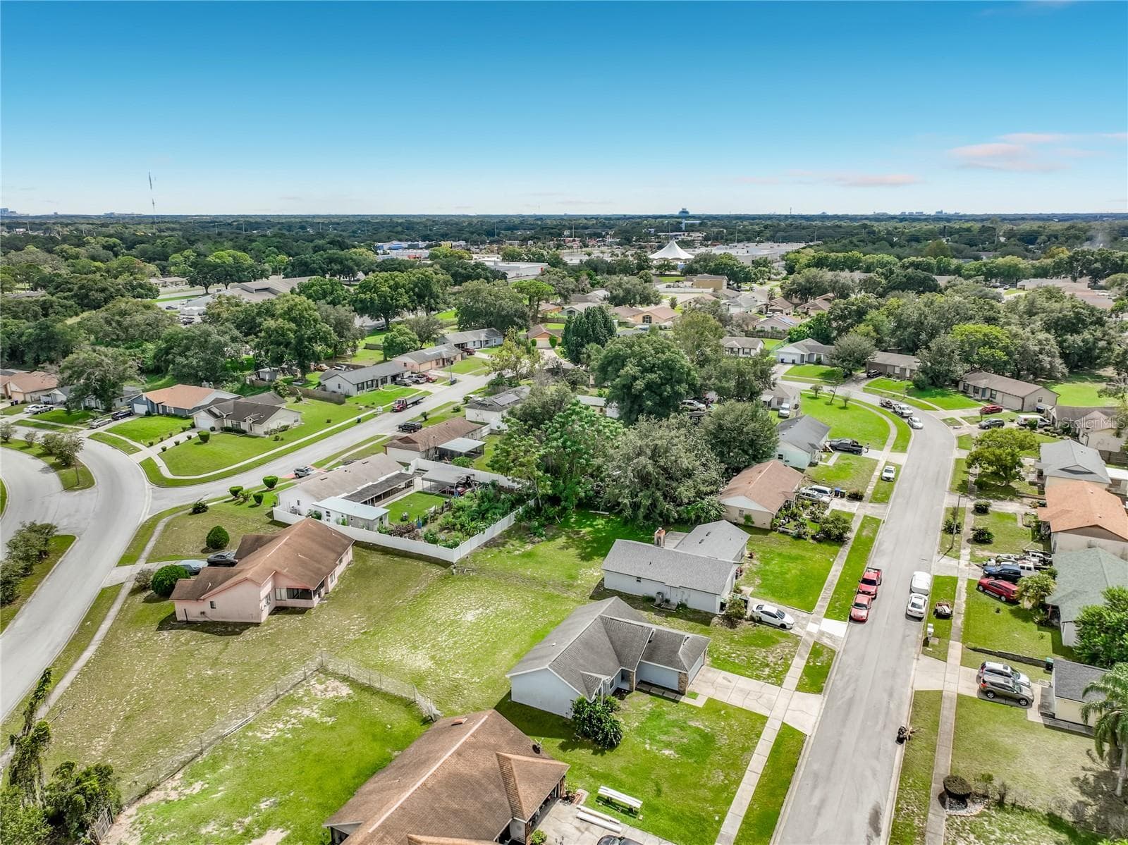 Single Family Residence at 2943 ROUNDABOUT LN, ORLANDO, photo 4 of 47