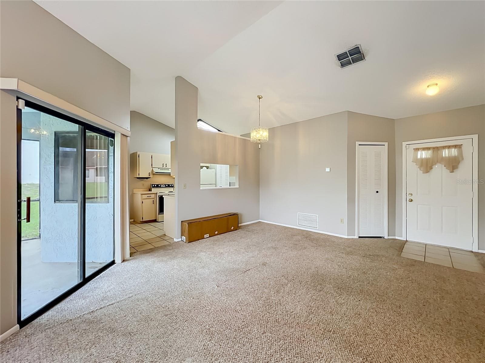Single Family Residence at 2943 ROUNDABOUT LN, ORLANDO, photo 10 of 47