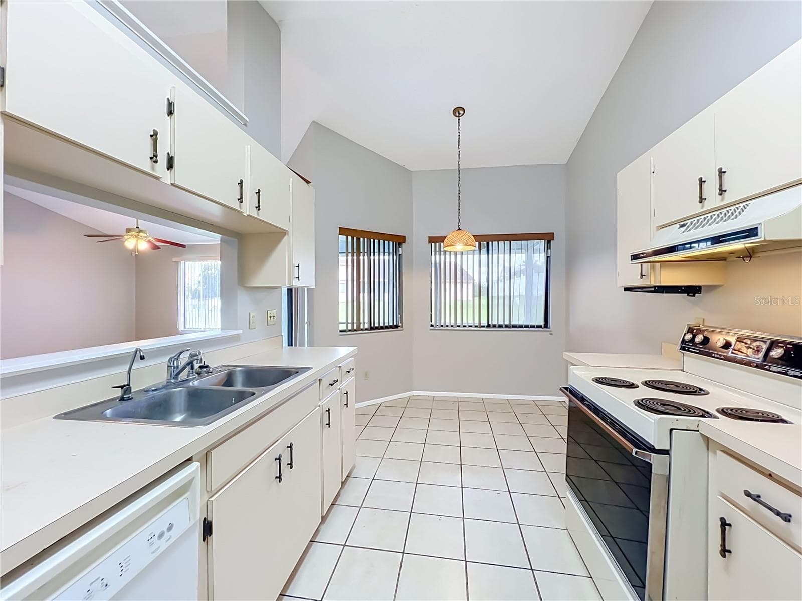 Single Family Residence at 2943 ROUNDABOUT LN, ORLANDO, photo 22 of 47
