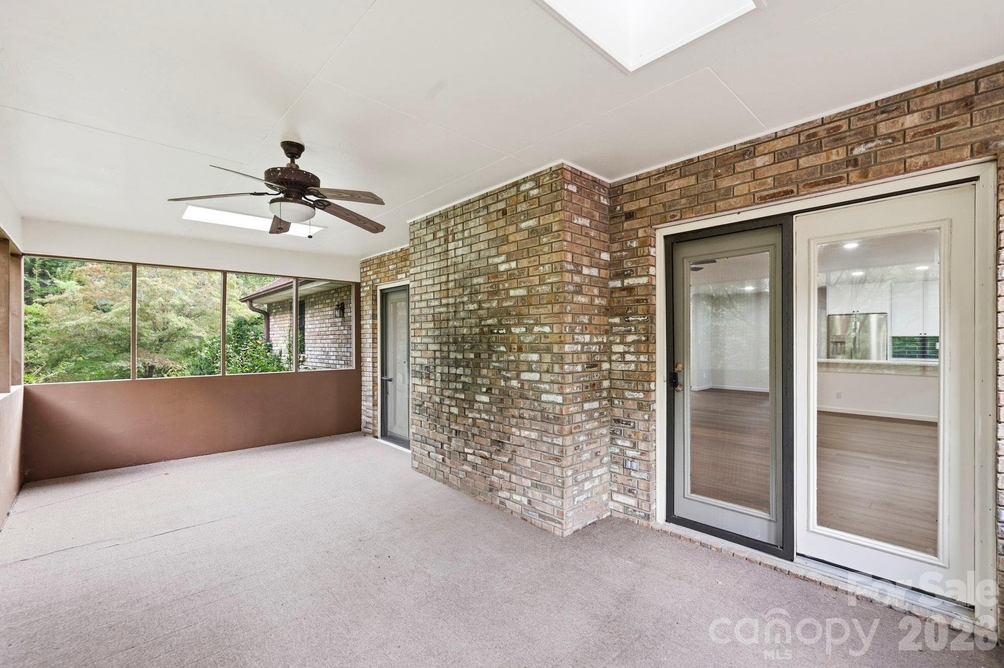 Single Family Residence at 1079 Dupont Road, Hendersonville, photo 8 of 44