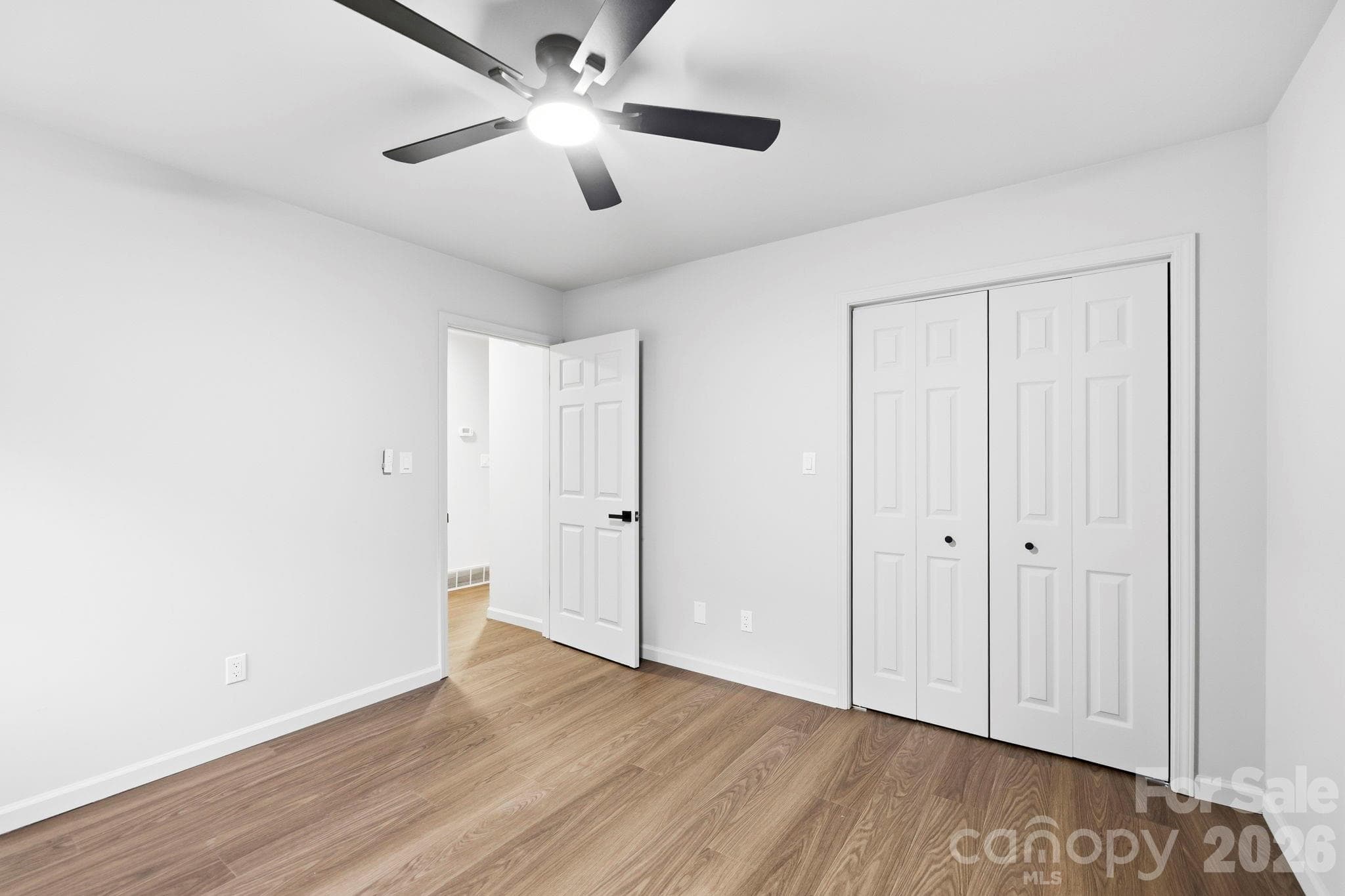 Single Family Residence at 1079 Dupont Road, Hendersonville, photo 23 of 44