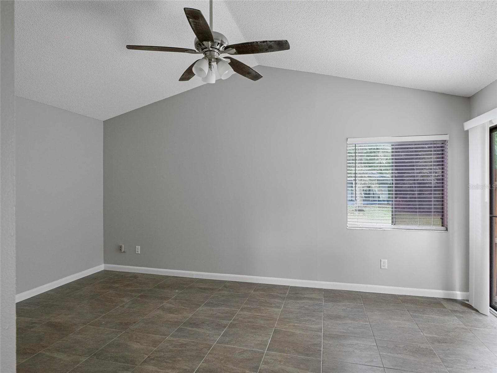 Townhouse at 700 CASTLEWOOD DR, WINTER SPRINGS, photo 14 of 22