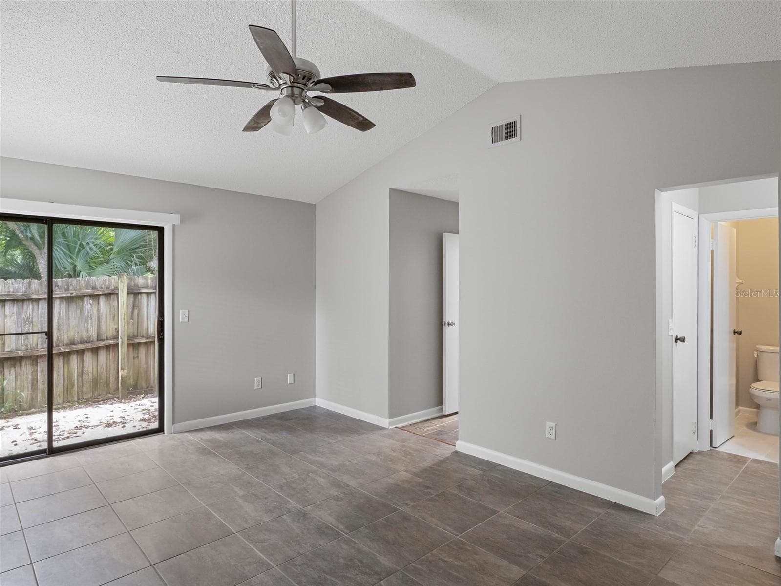 Townhouse at 700 CASTLEWOOD DR, WINTER SPRINGS, photo 15 of 22