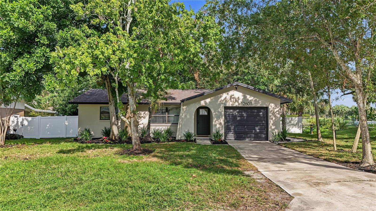 Single Family Residence at 12601 134TH ST, LARGO, photo 2 of 43