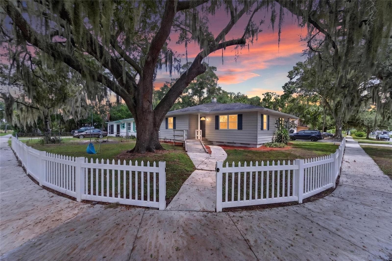 703 INTERLACHEN PKWY