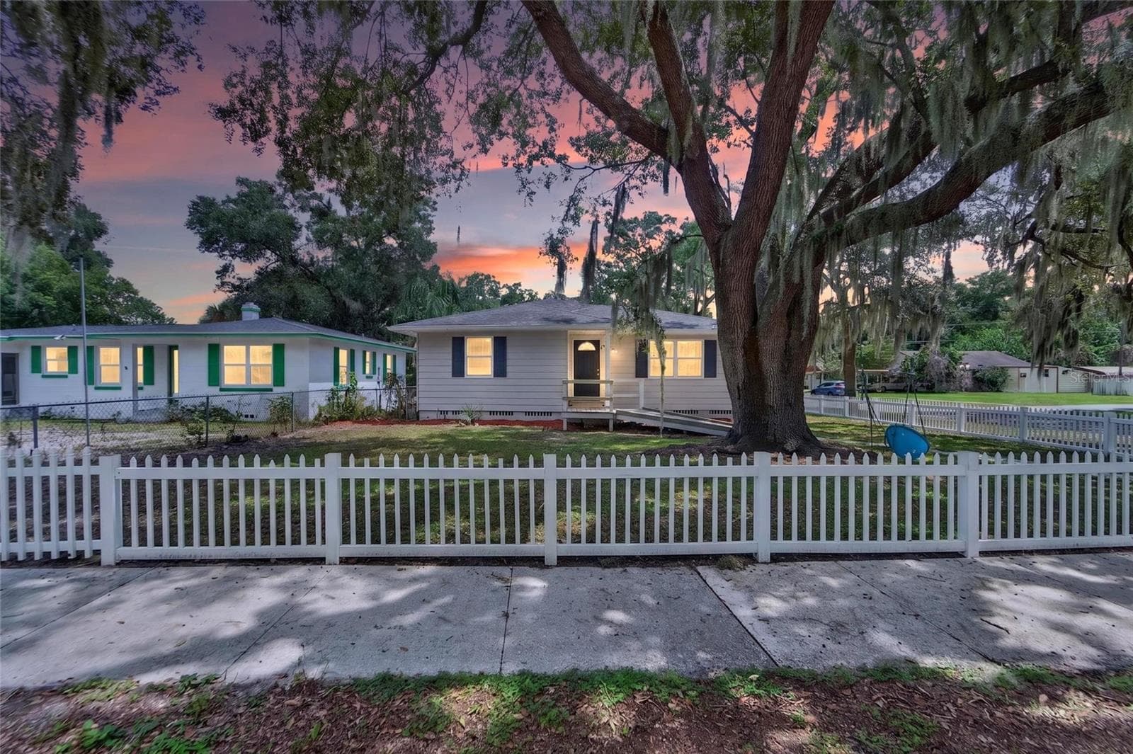 Single Family Residence at 703 INTERLACHEN PKWY, LAKELAND, photo 3 of 69