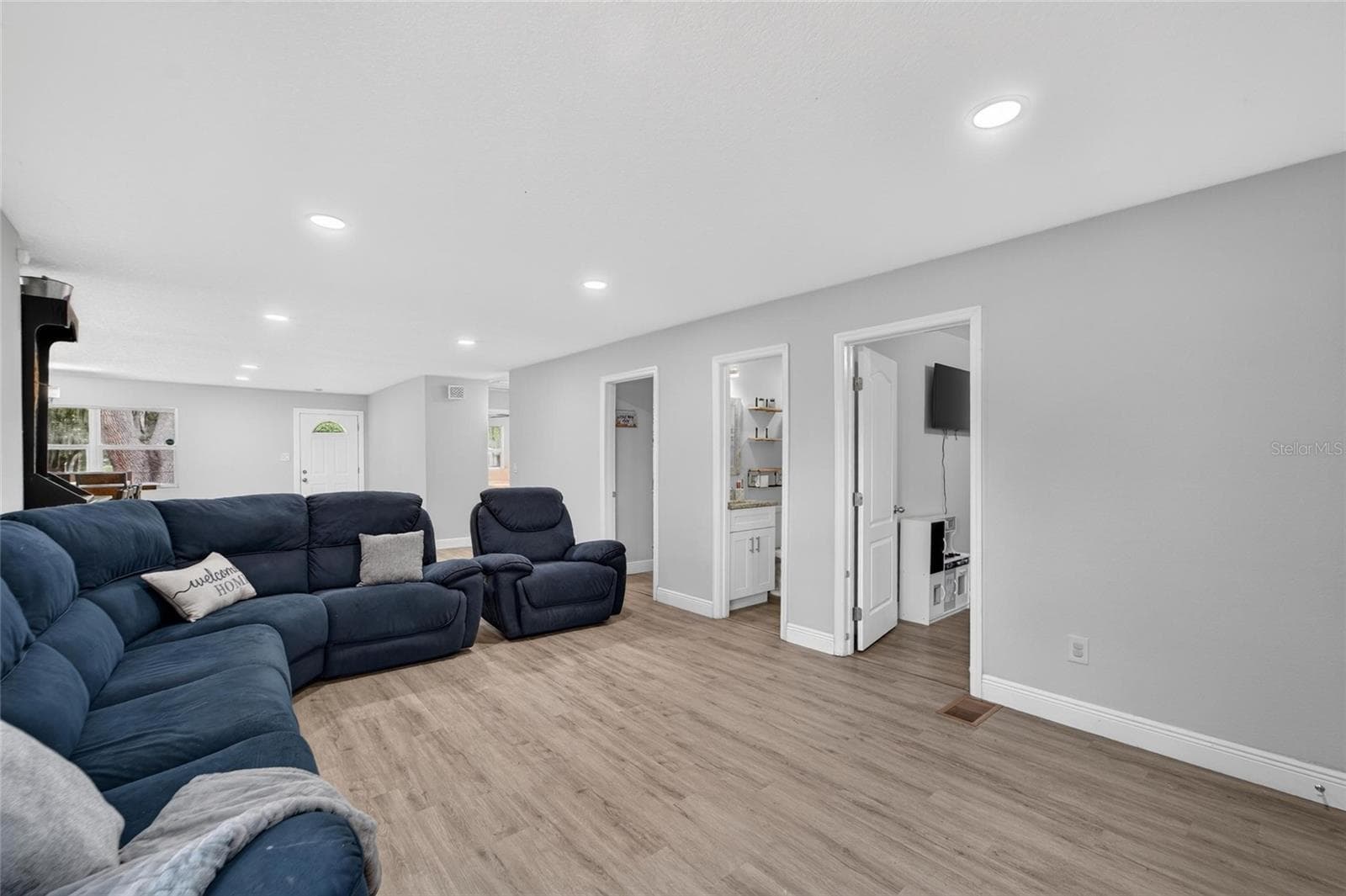 Single Family Residence at 703 INTERLACHEN PKWY, LAKELAND, photo 29 of 69