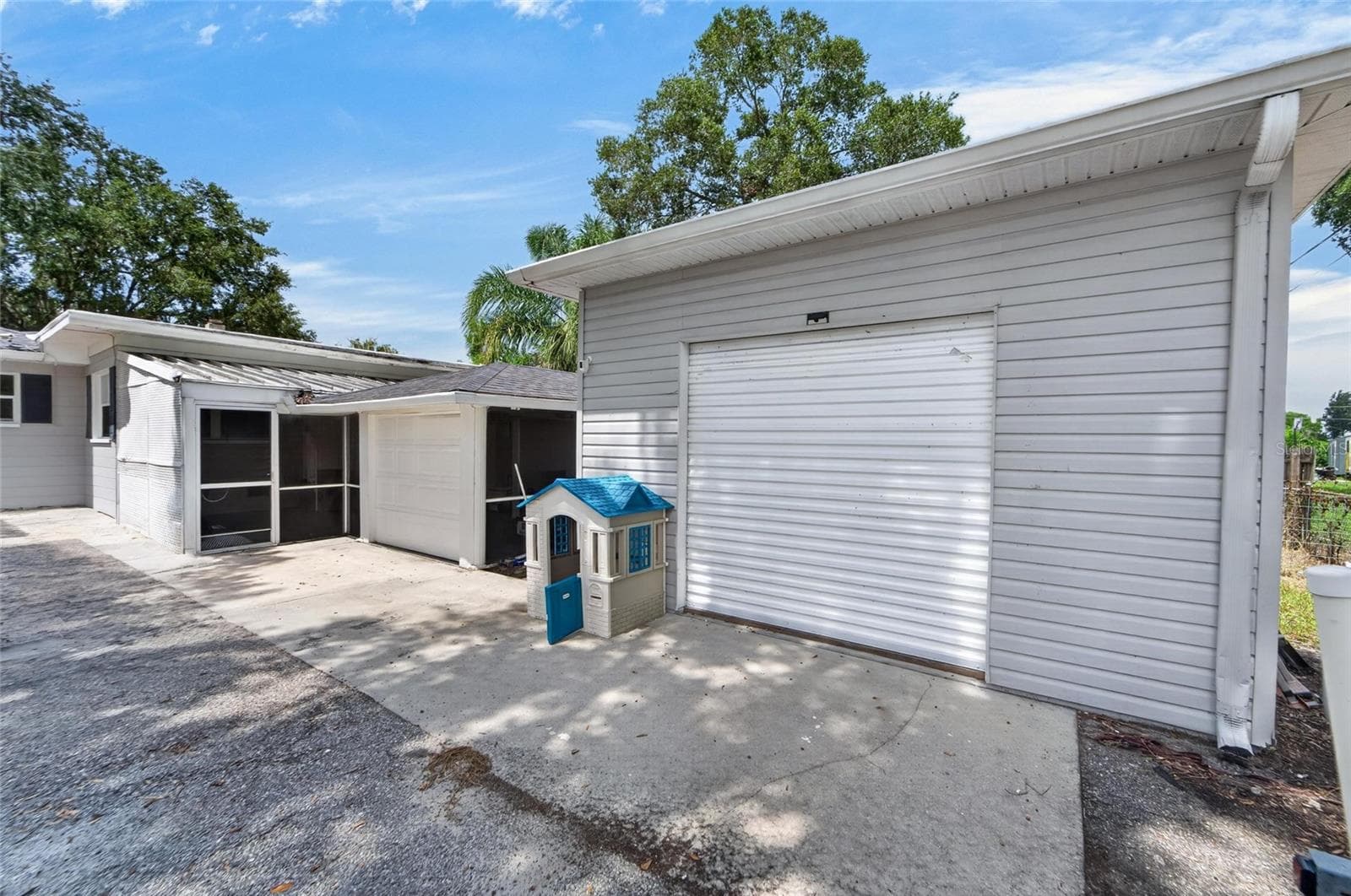 detached garage workshop - 703 INTERLACHEN PKWY, LAKELAND