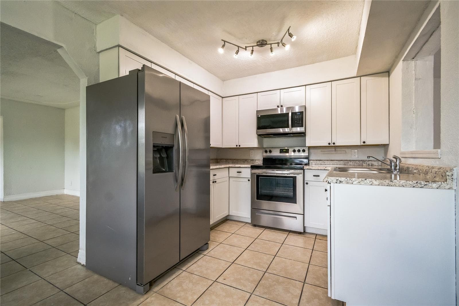 Single Family Residence at 3312 PLUMMER CIR, MELBOURNE, photo 5 of 22