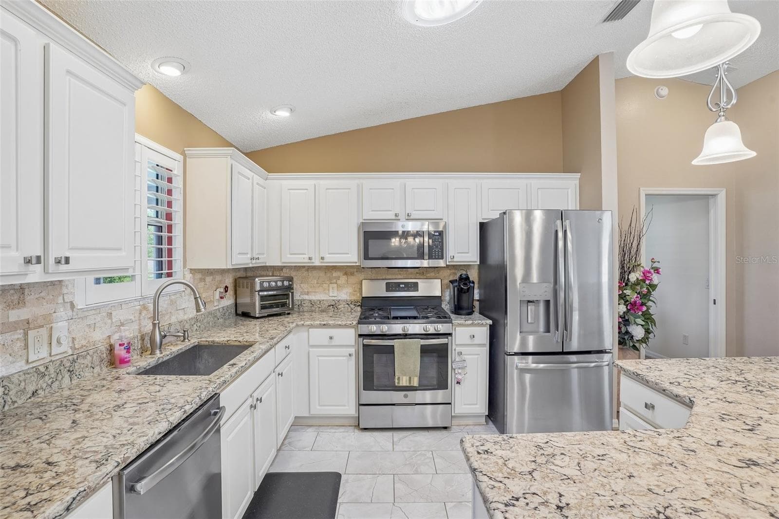 Kitchen - 928 EASTMONT CT, THE VILLAGES