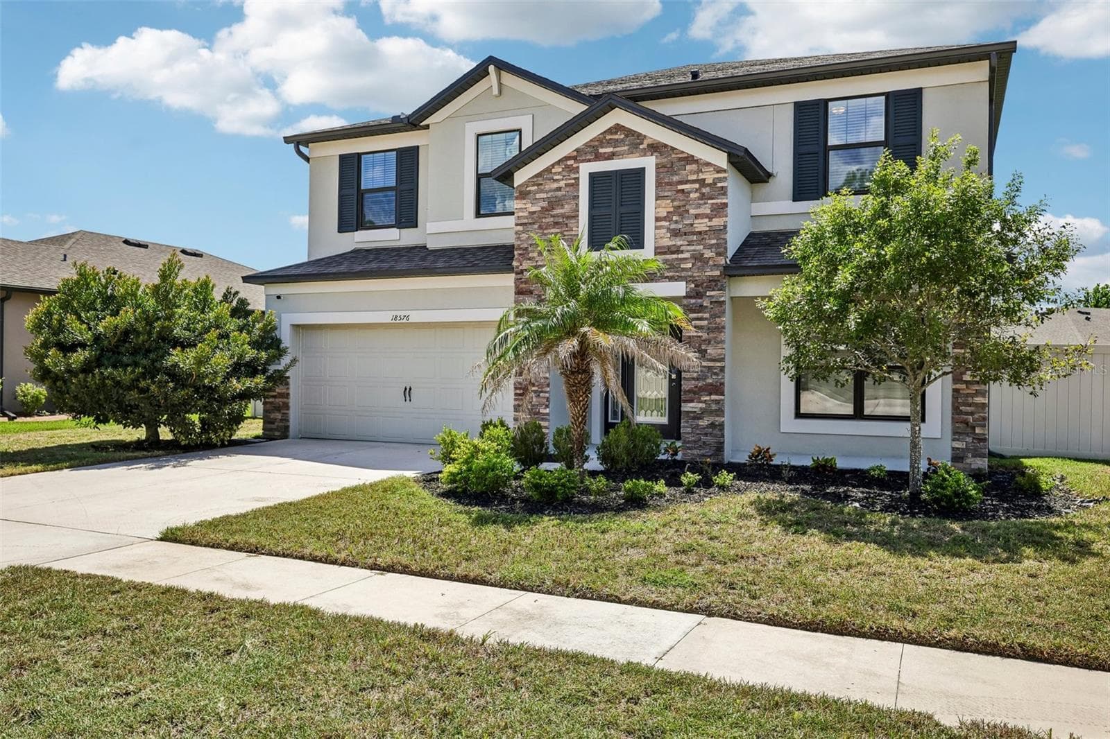 Single Family Residence at 18576 OBREGAN DR, SPRING HILL, photo 3 of 60