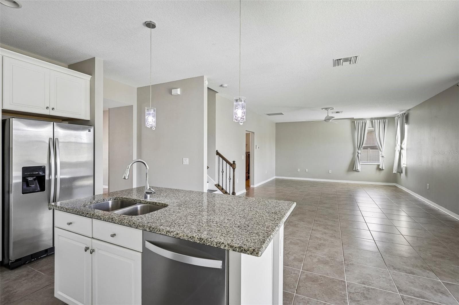 Single Family Residence at 18576 OBREGAN DR, SPRING HILL, photo 11 of 60