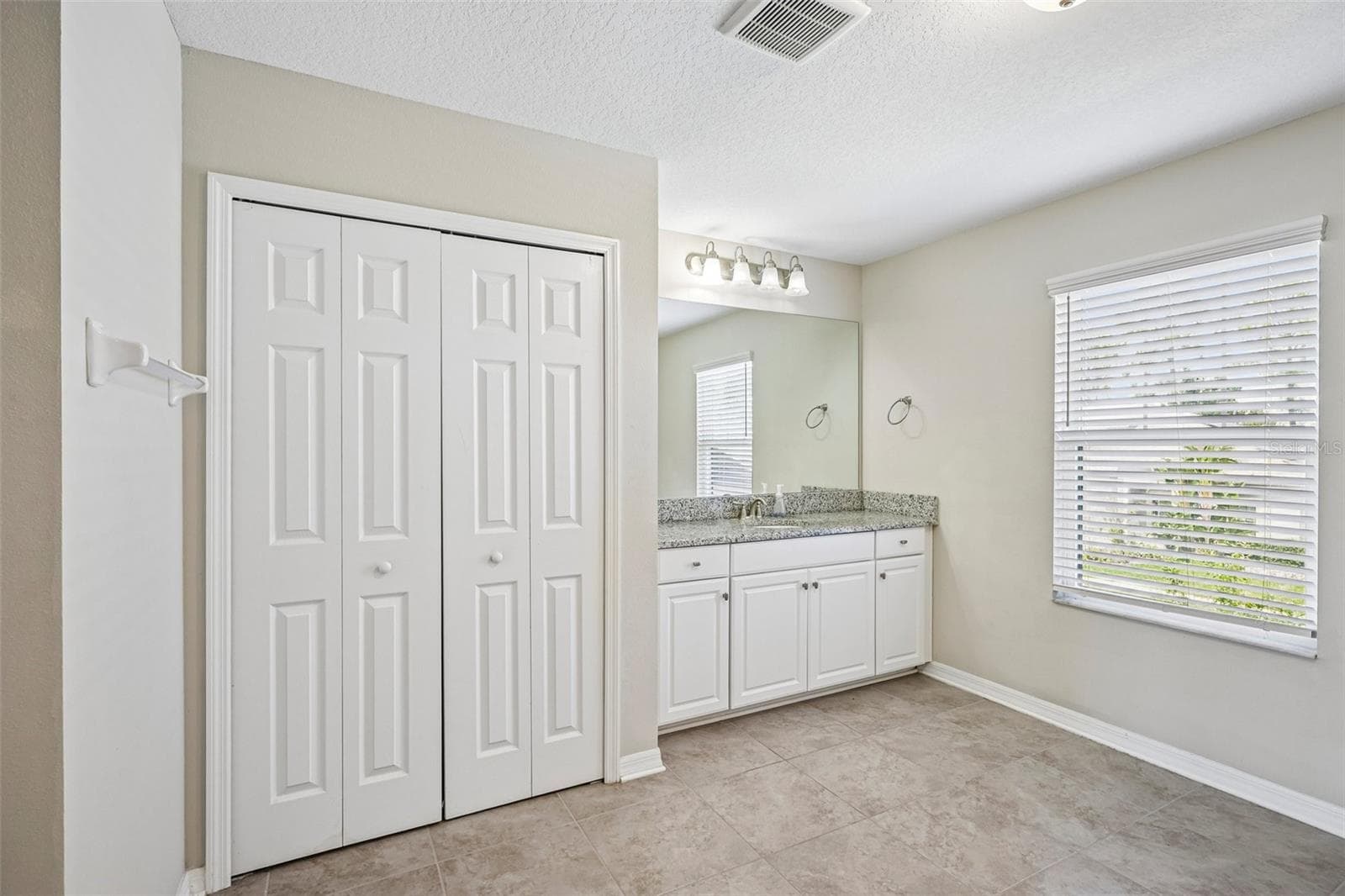 Single Family Residence at 18576 OBREGAN DR, SPRING HILL, photo 27 of 60
