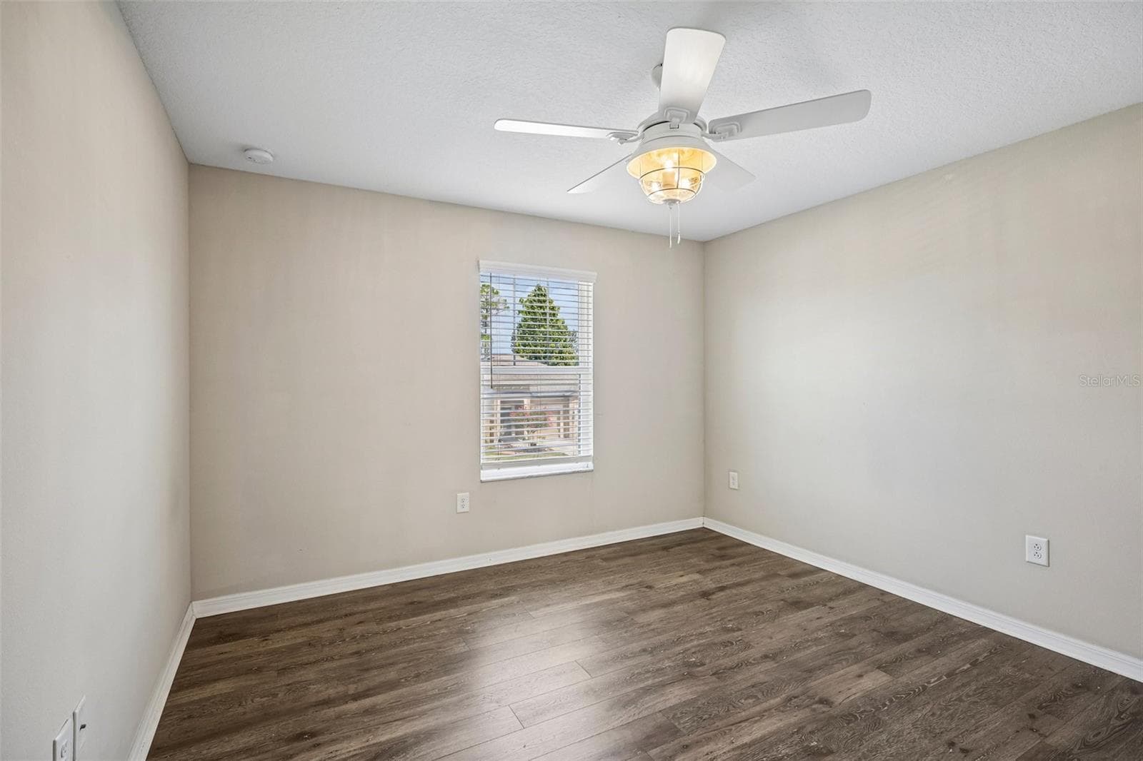 Single Family Residence at 18576 OBREGAN DR, SPRING HILL, photo 37 of 60