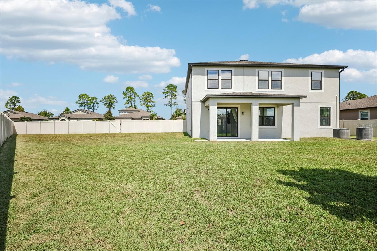 Single Family Residence at 18576 OBREGAN DR, SPRING HILL, photo 42 of 60