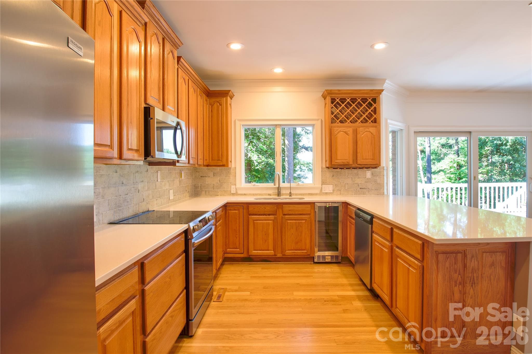 Wash dishes while enjoying your lake view! - 140 Holt Lane, Mooresville
