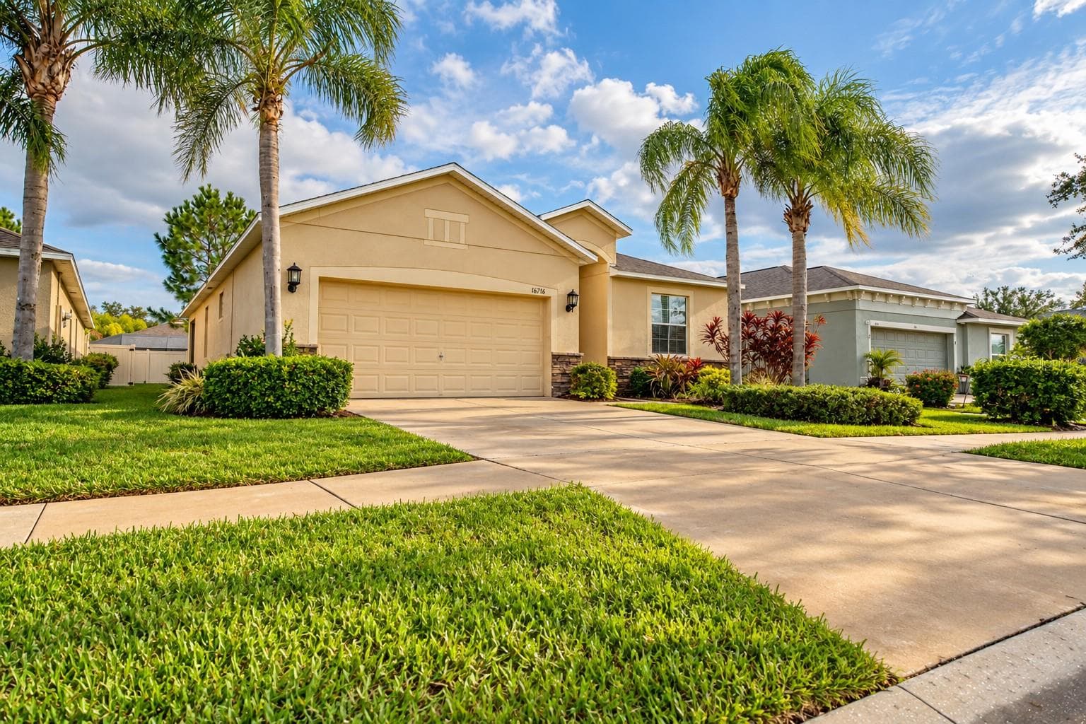 Single Family Residence at 16716 MYRTLE SAND DR, WIMAUMA, photo 3 of 63