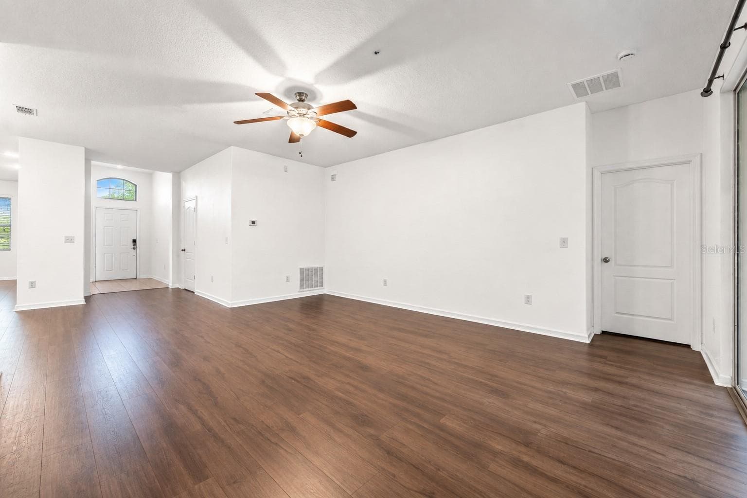 Single Family Residence at 16716 MYRTLE SAND DR, WIMAUMA, photo 9 of 63