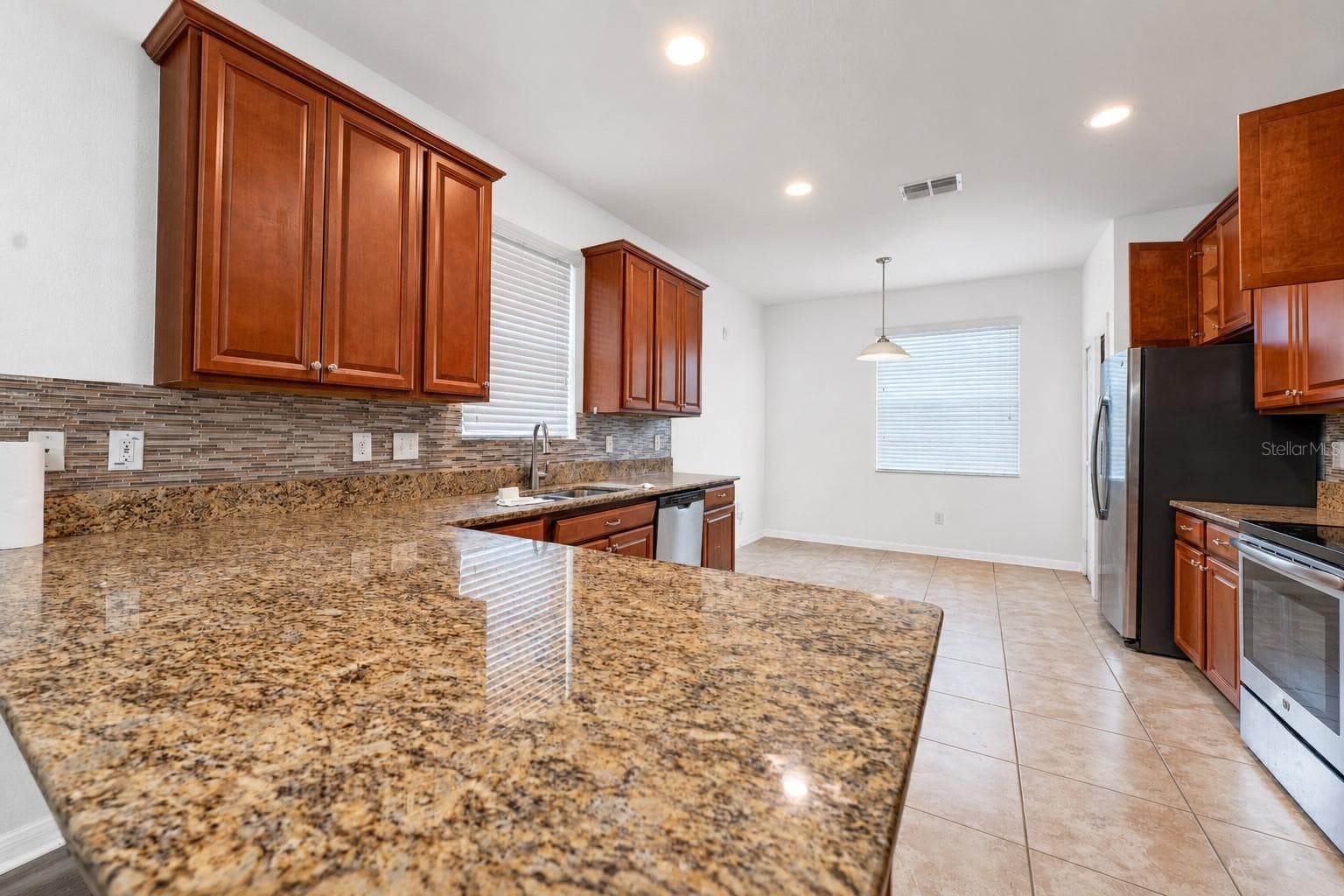 Single Family Residence at 16716 MYRTLE SAND DR, WIMAUMA, photo 17 of 63